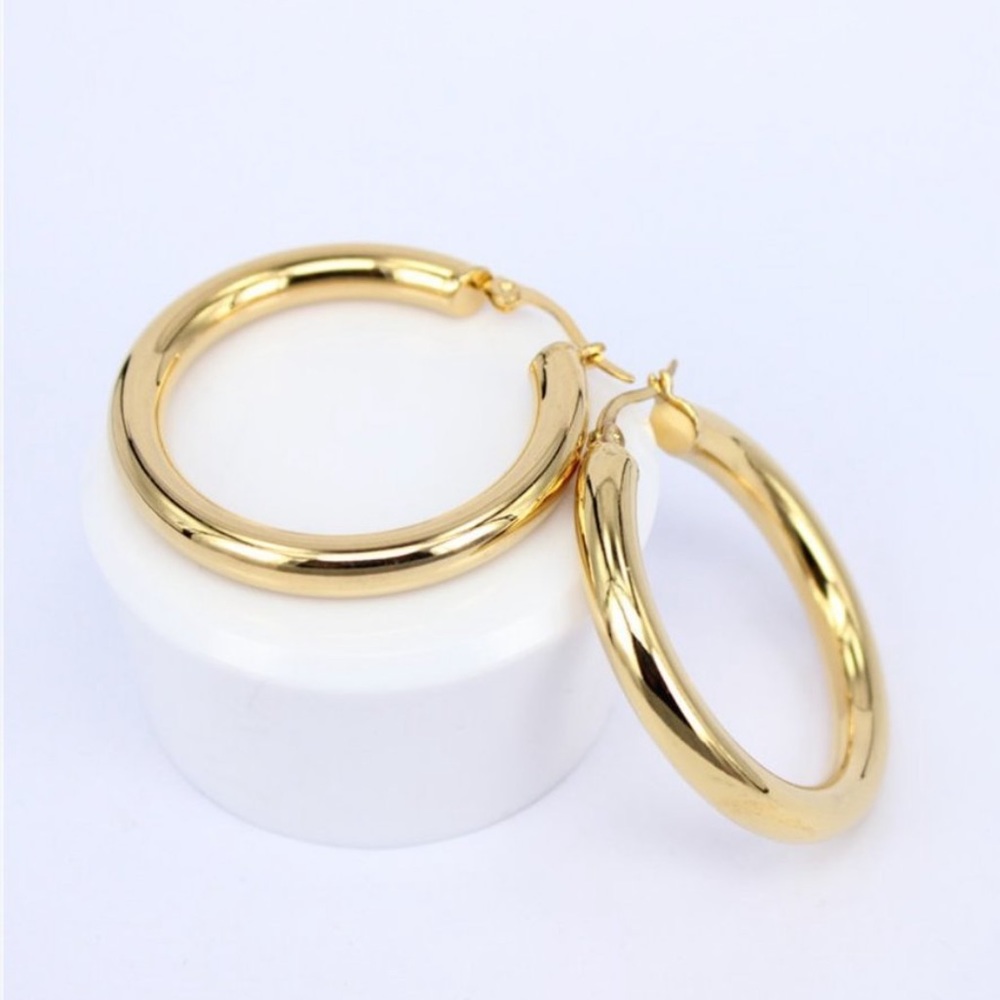 NEW 18K Yellow Gold 1.2” Tube Hoop Earrings - Picture 3 of 7